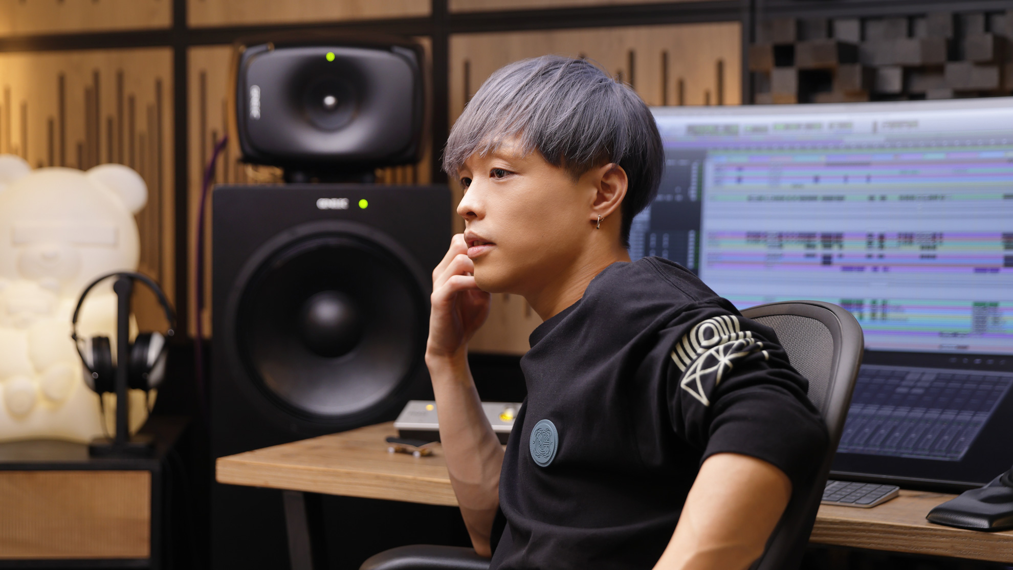 「ボカロ文化をもっと多くの人へ」- DECO*27の想いを支えるGenelec