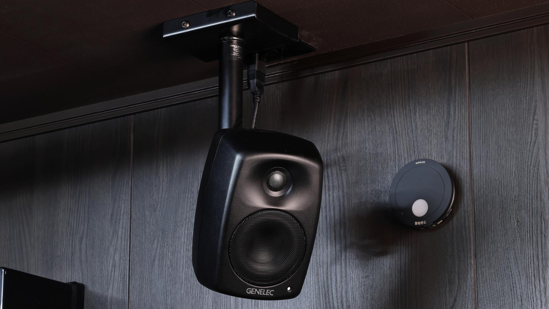 Genelecがぐるりと囲む自分専用の 