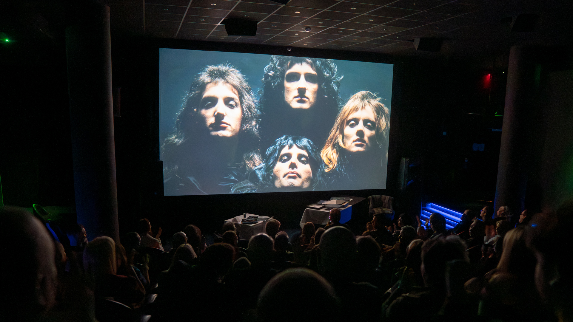 Queen ブライアン・メイとGenelecが、新たな『Queen II』2026ミックスをロンドンで披露しファンを魅了