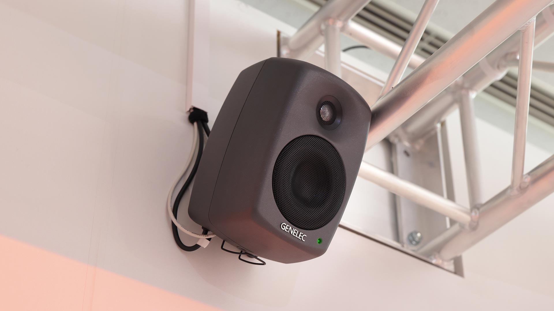 創造力を拡張する全く新しい没入空間 - 紀尾井カンファレンス "RICOH PRISM"