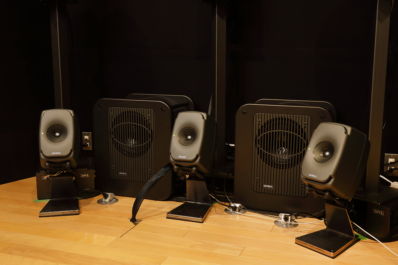 サブウーファーに導入された2台の7360