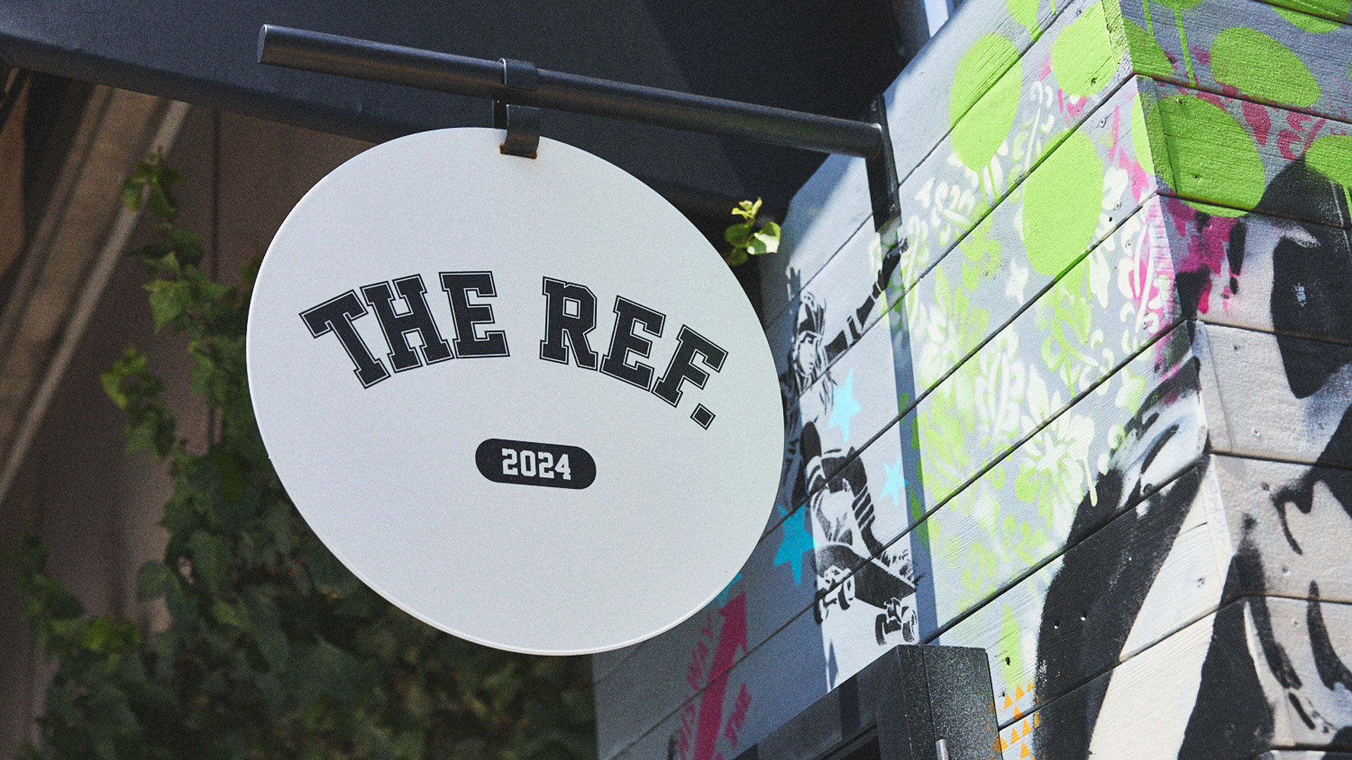THE REF.