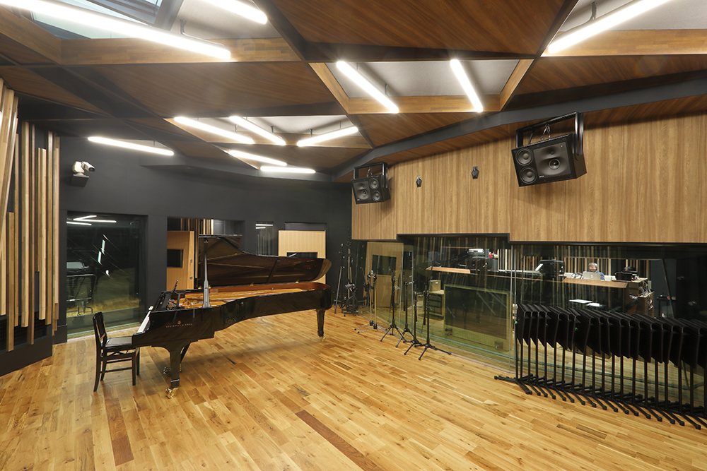 東京音楽大学 中目黒・代官山キャンパス – 次世代を見据えてイマーシブ・オーディオに対応した先進の録音スタジオ
